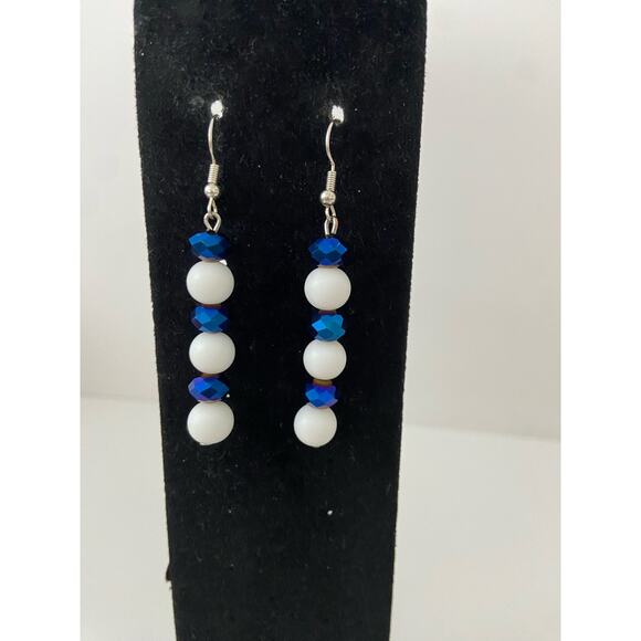 blue and white bead earrings - Picture 1 of 4